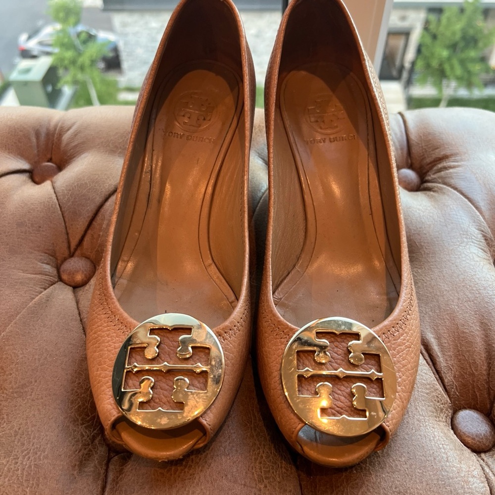 Tory Burch Sally 2 Open Toe Leather Tan Shoes